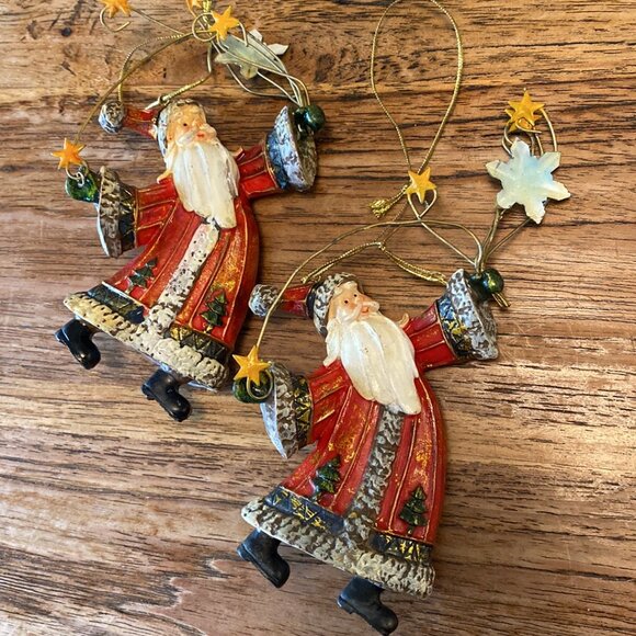 Five Vintage Resin Santa Ornaments (Red Suits) - Picture 6 of 10